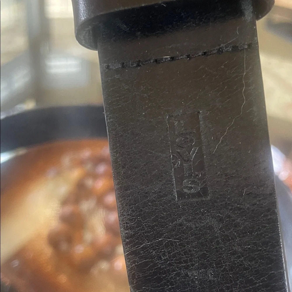 Levi's Classic Black Leather Belt Size 36